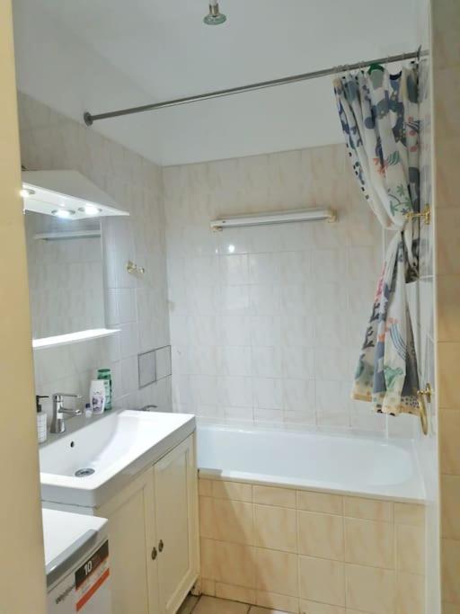 Centrum Studio Apartment With The Self-Check-In Bratislava Exterior photo